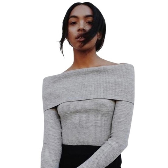 Aritzia Sweaters - Aritzia Wilfred Croquis Off the Shoulder Sweater
